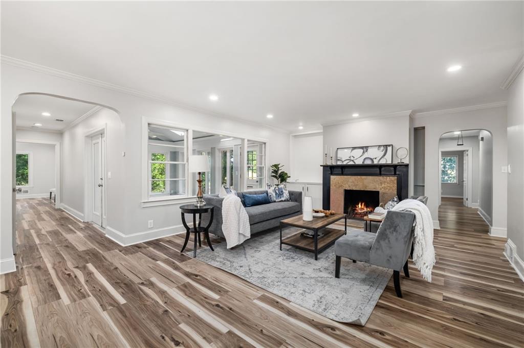 2222 Tanglewood Road