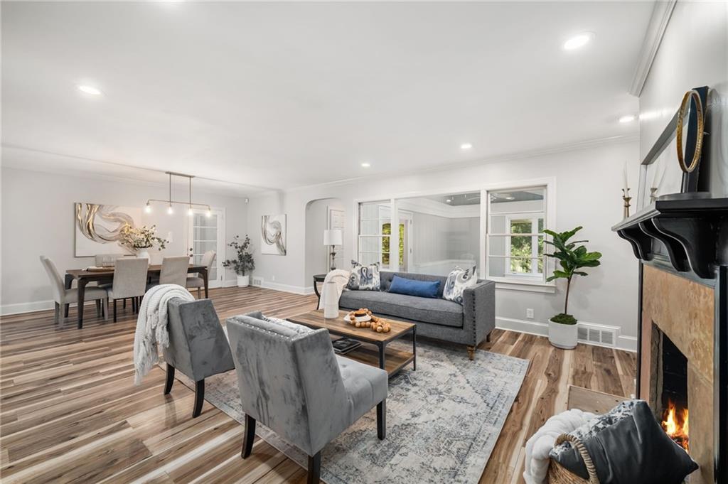 2222 Tanglewood Road