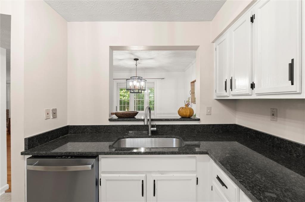 1500 Oakridge Court