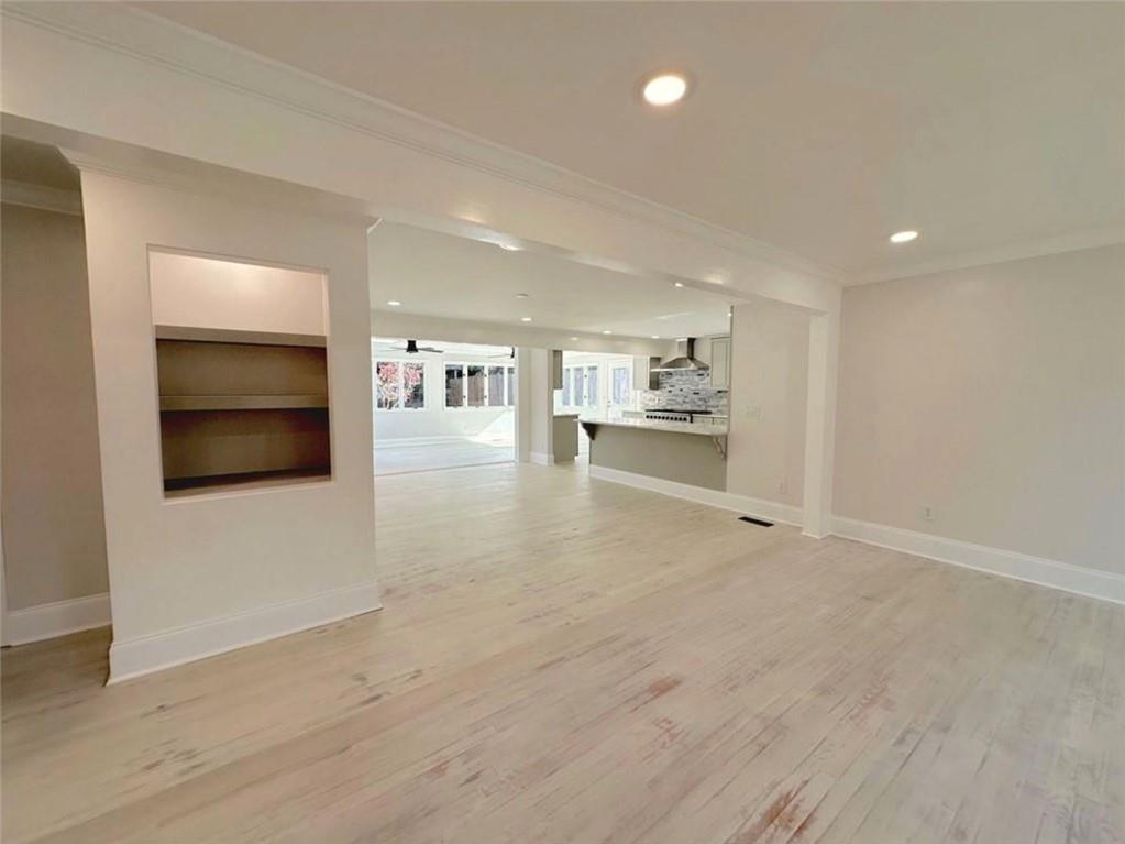 663 Foxcroft Circle SE