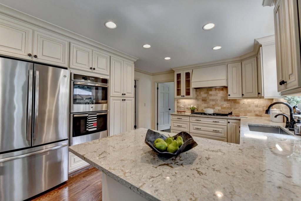 1643 North Springs Drive, Dunwoody, Georgia image 9