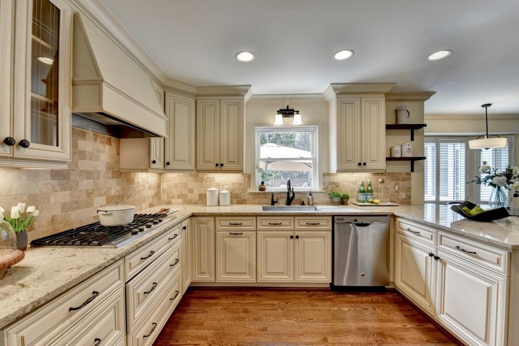 1643 North Springs Drive, Dunwoody, Georgia image 7