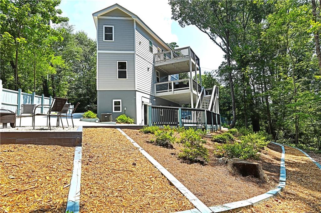 2125 Clay Road
