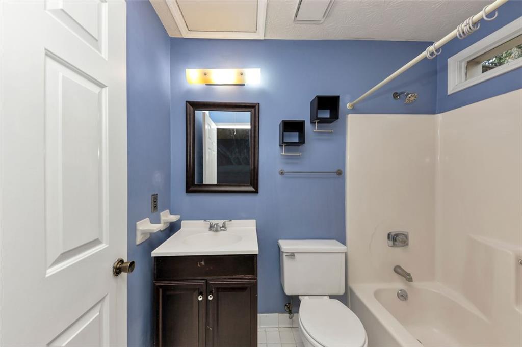 916 Forest Pointe Way, Jonesboro, Georgia image 40
