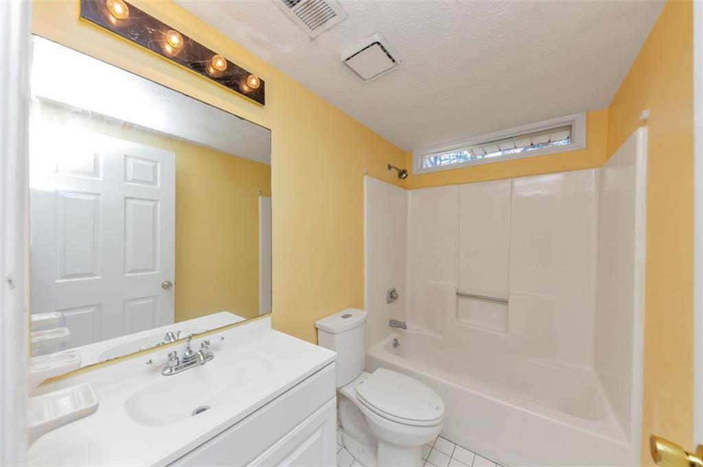 916 Forest Pointe Way, Jonesboro, Georgia image 25