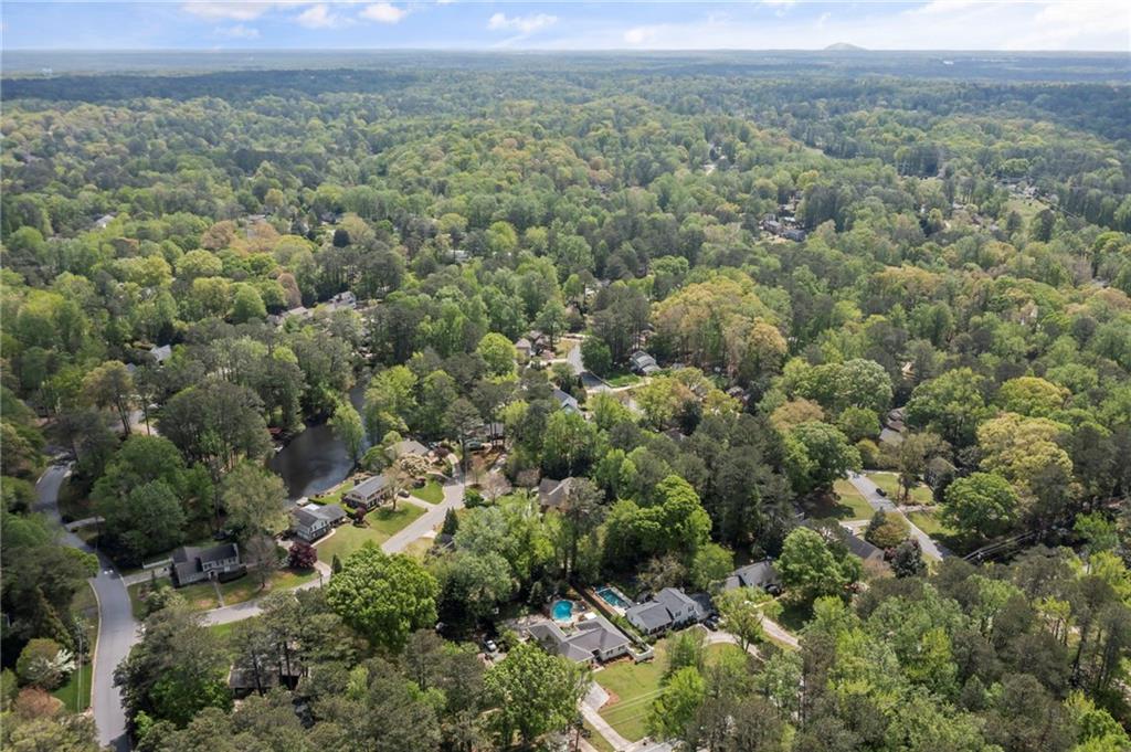 5641 Roberts Drive, Dunwoody, Georgia image 45