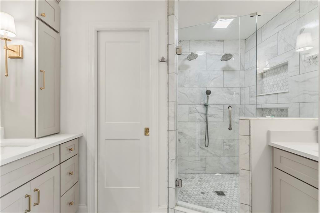 5641 Roberts Drive, Dunwoody, Georgia image 21