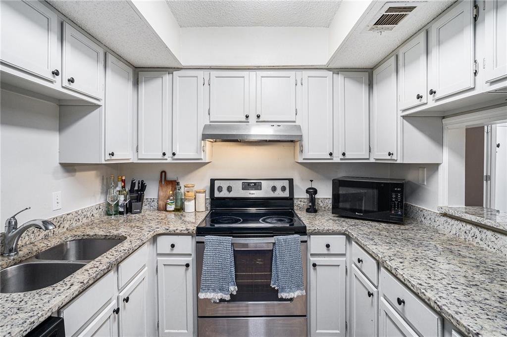 5708 Woodmont Boulevard, Peachtree Corners, Georgia image 6