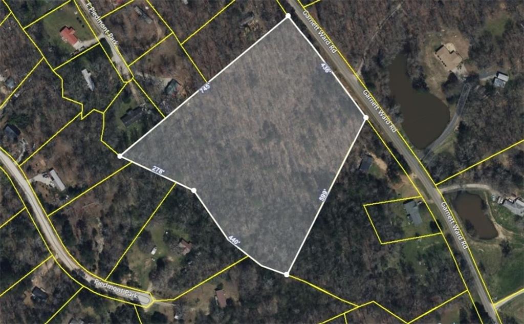 Build your dream home today on this 8.81-acre tract of land, just under 15 minutes from downtown Athens. Perfect for multi-family residences and mobile homes.