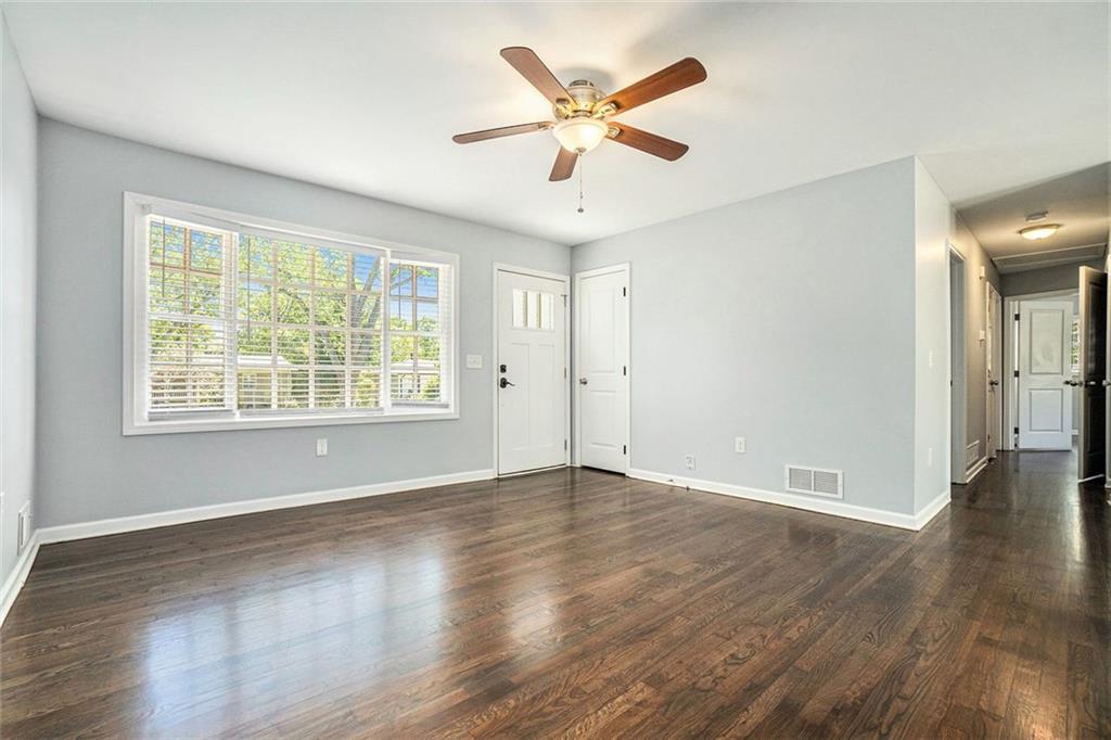 2804 Carolyn Drive, Smyrna, Georgia image 4