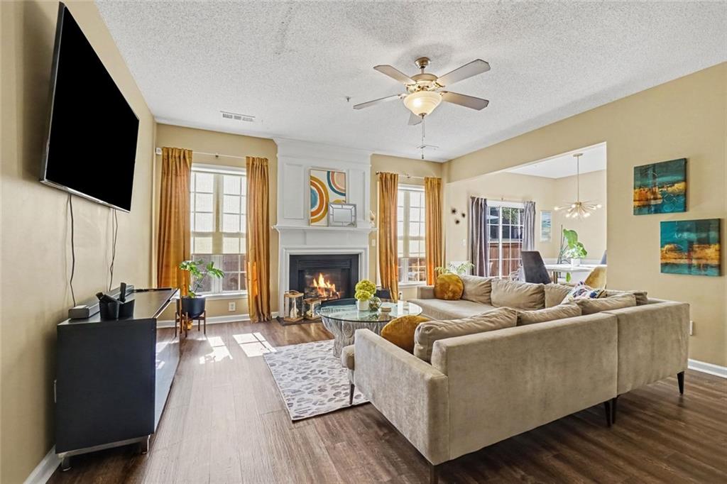 280 Regent Square