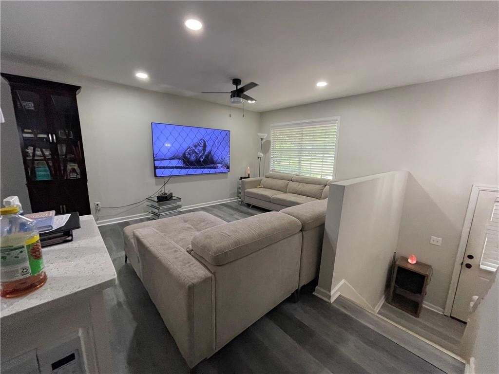 2055 Leatherleaf Court SW