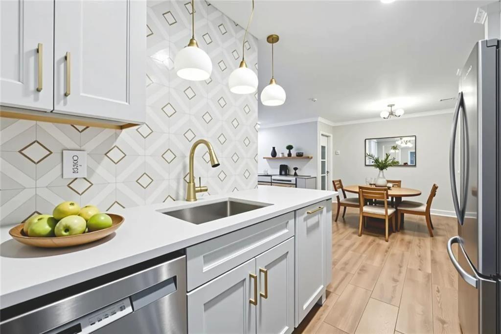 3201 Lenox Road NE 23