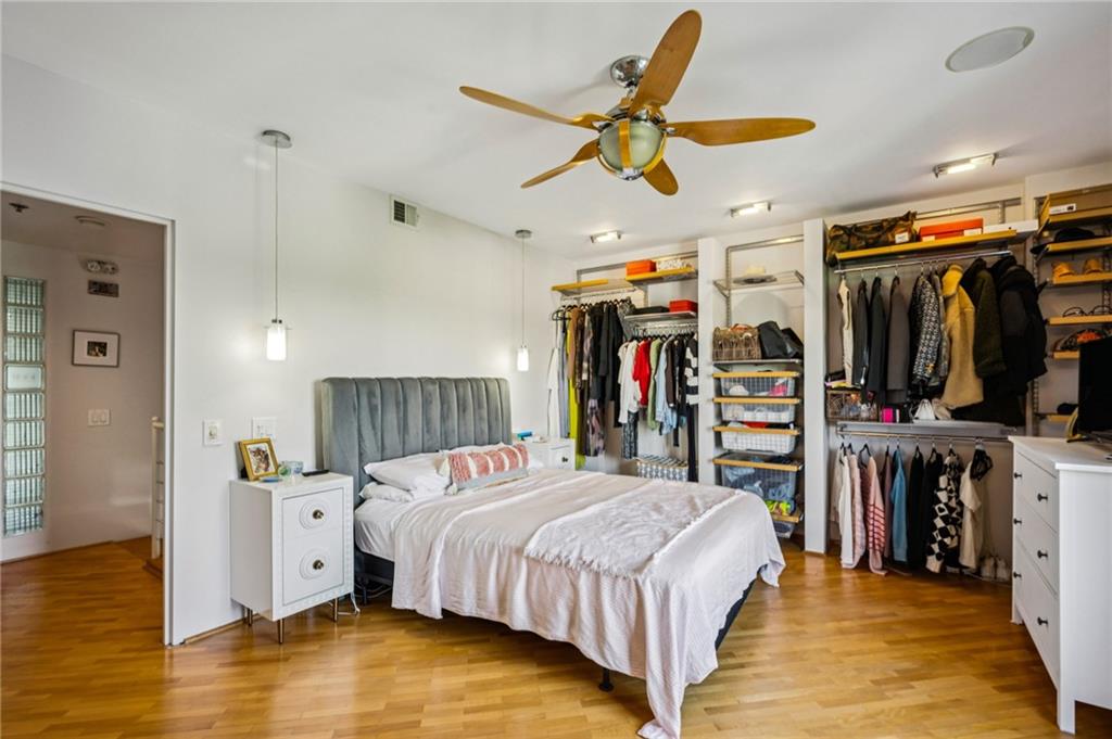 587 Virginia Avenue NE 1009