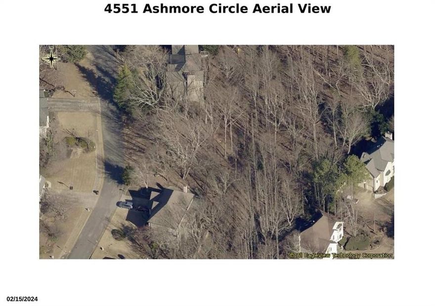 Buildable lot in upscale Hampton Ridge subdivision in East Cobb. This is a swim and tennis community wiht access to top school districts. Lot will accomodate a home with a basement.