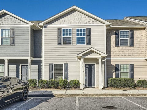 Townhouse For Sale - 2161 Cypress Lane<br/> Atlanta, GA 30331