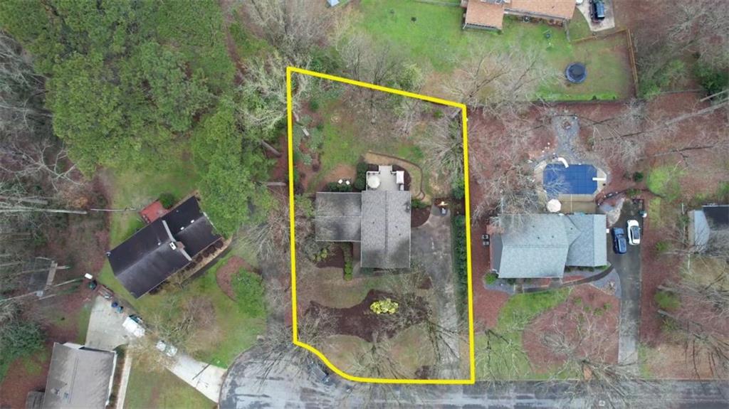 832 Sweet Briar Lane SE