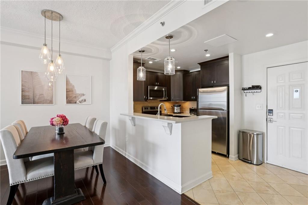 1101 Juniper Street NE 1012