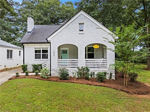 1696 Emerald Avenue SW Atlanta GA 30310