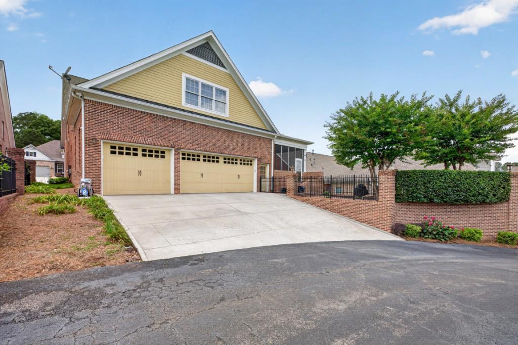 2753 Bungalow Place