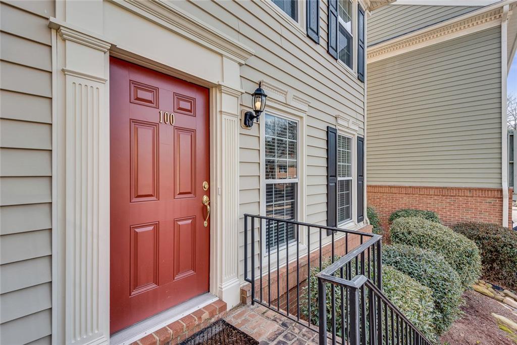 100 Mount Vernon Circle