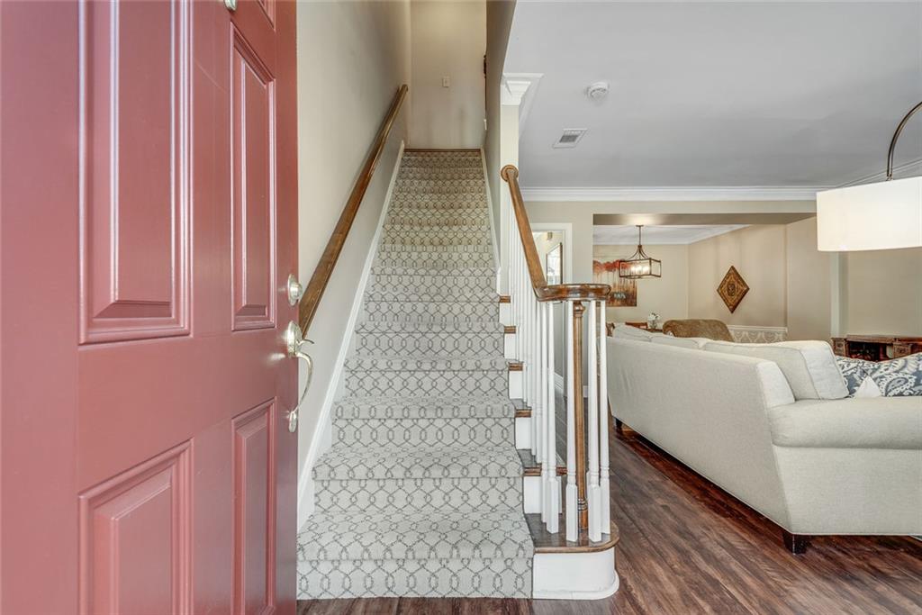 100 Mount Vernon Circle