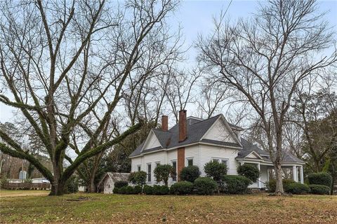 A home in Newnan