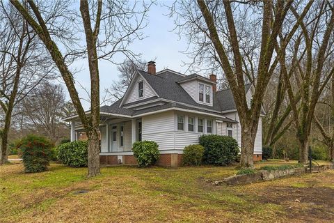 A home in Newnan