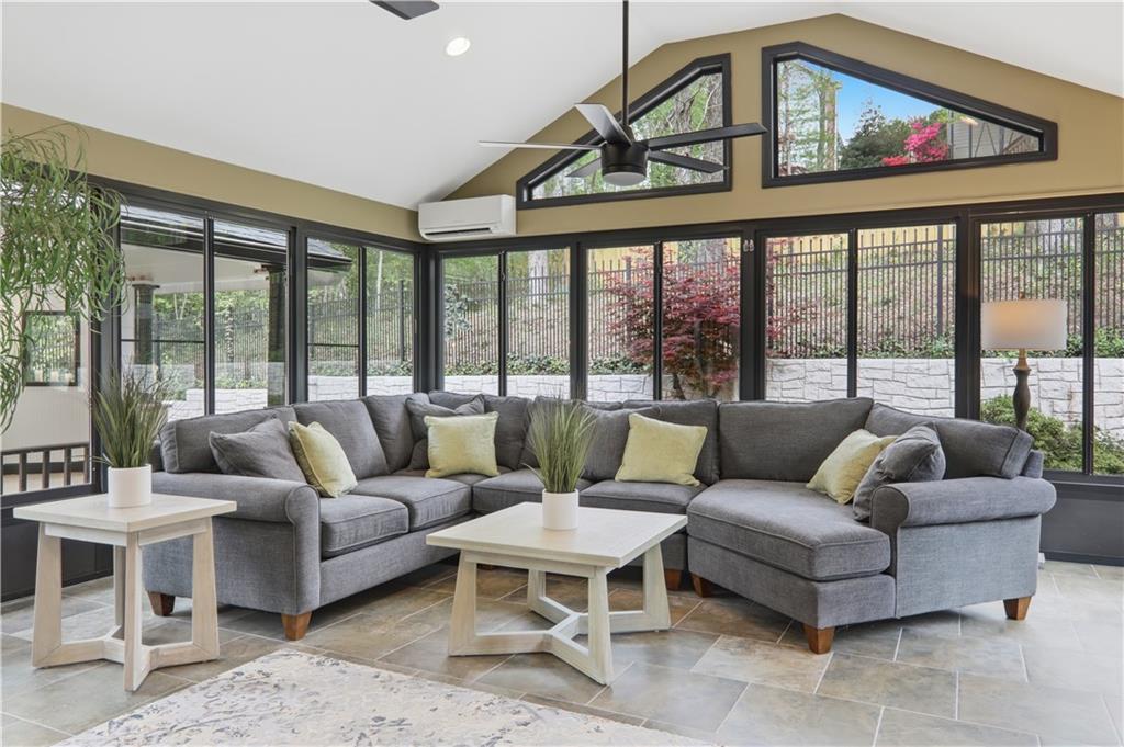 4061 Laurel Ridge Trail SE