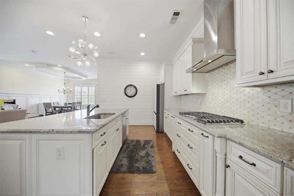 5869 Chickasaw Lane
