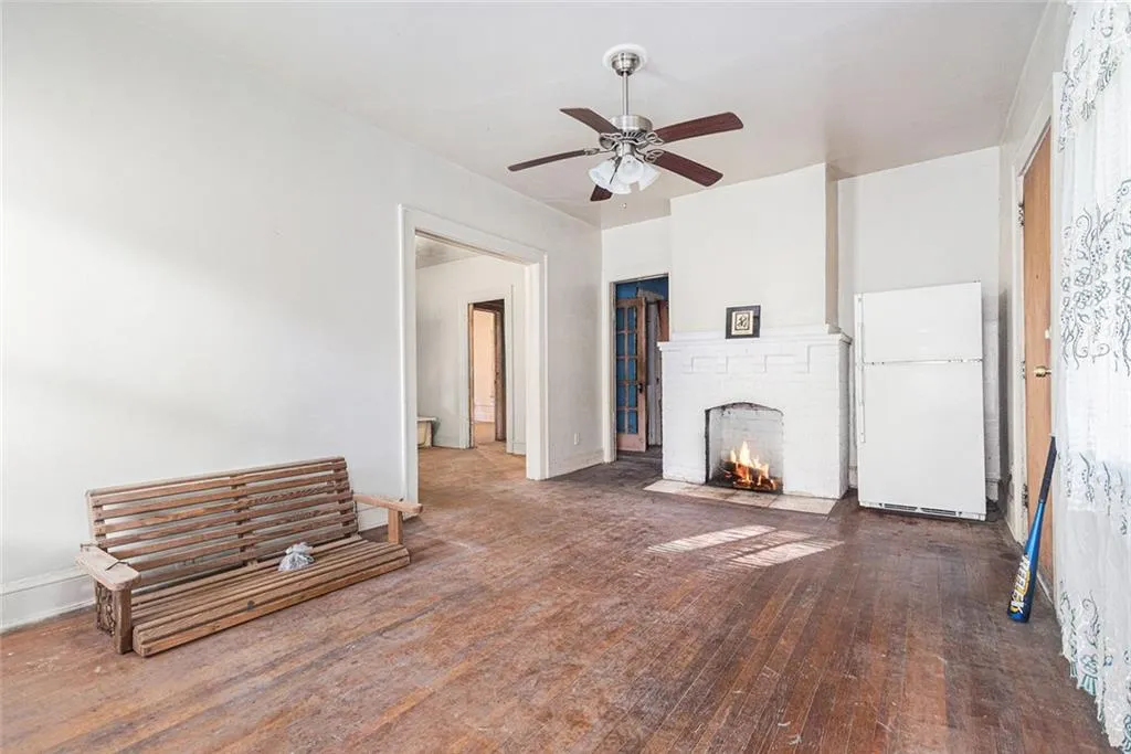 Atlanta, Georgia 30310, United States, 2 Bedrooms Bedrooms, ,1 BathroomBathrooms,Residential,Coming Soon,164250