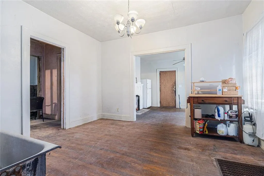 Atlanta, Georgia 30310, United States, 2 Bedrooms Bedrooms, ,1 BathroomBathrooms,Residential,Coming Soon,164250