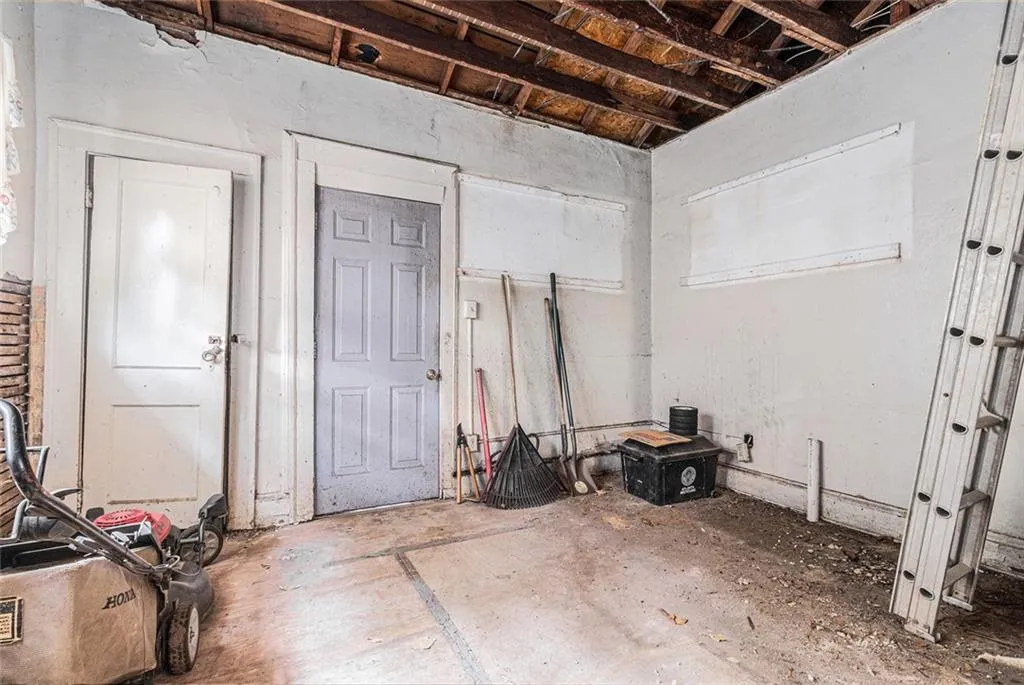 Atlanta, Georgia 30310, United States, 2 Bedrooms Bedrooms, ,1 BathroomBathrooms,Residential,Coming Soon,164250