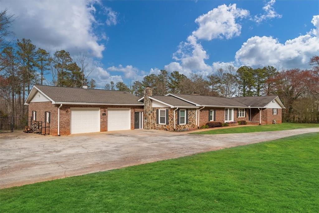 2716 Georgia 16, Carrollton, Georgia image 2