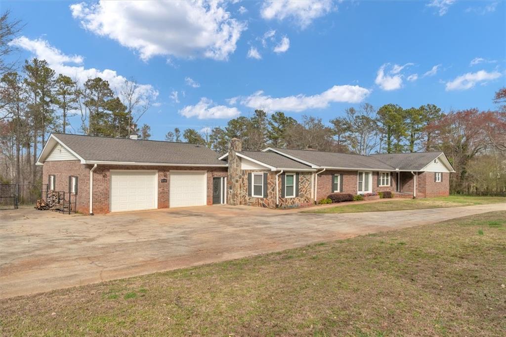 2716 Georgia 16, Carrollton, Georgia image 3