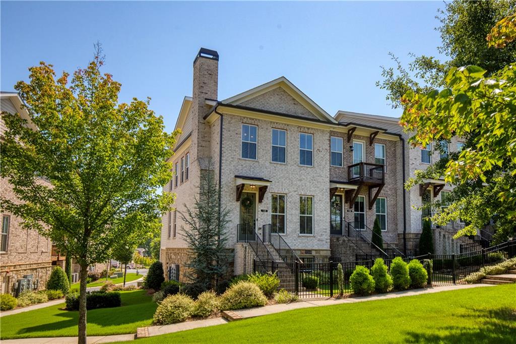136 Everley Walk