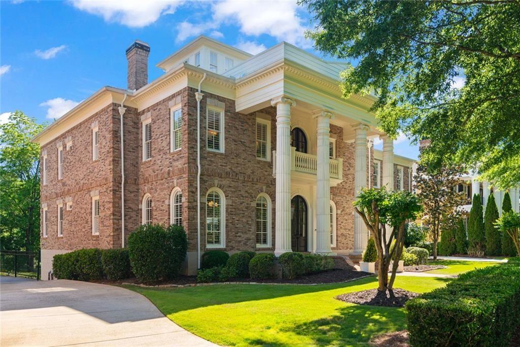 3120 W Addison Drive