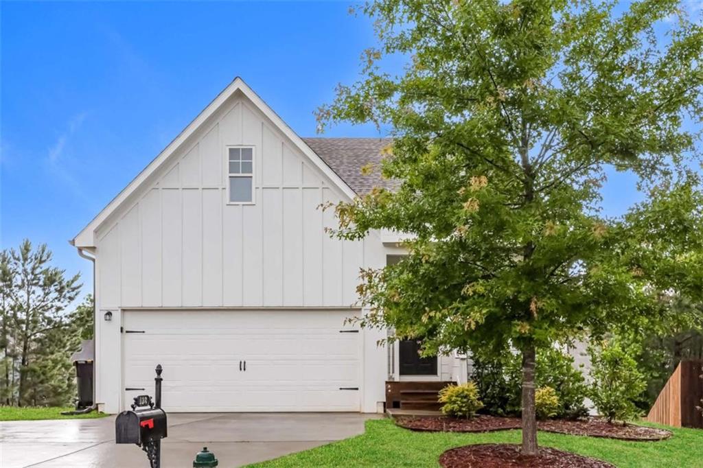 Photo 1 of 15 — 128 Hood Park Drive, Newnan, GA 30265