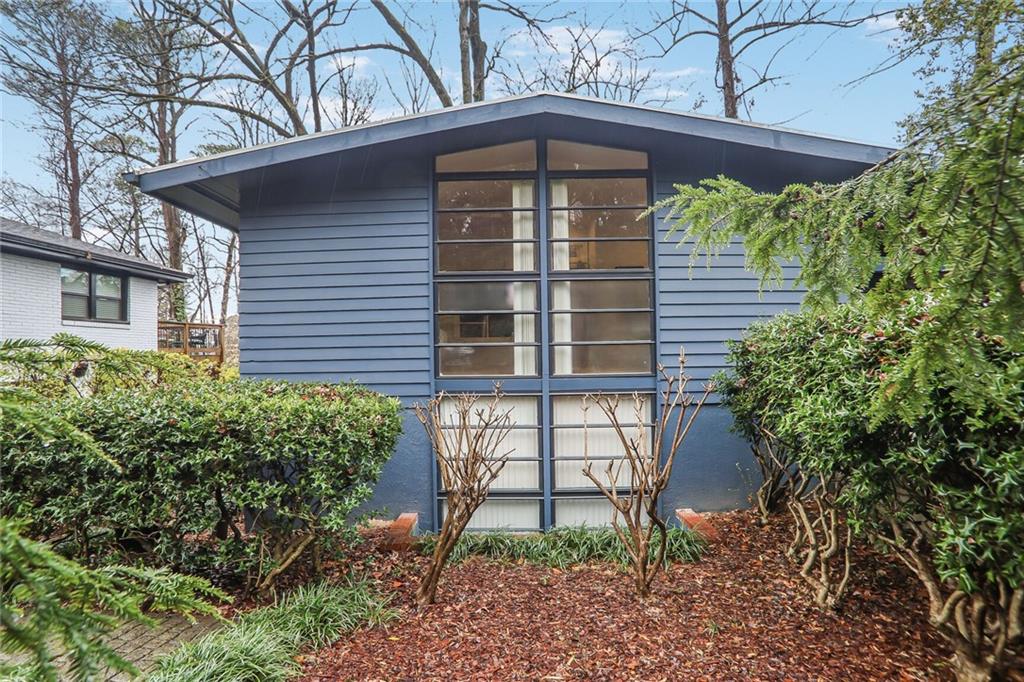 604 MONTGOMERY FERRY Road NE