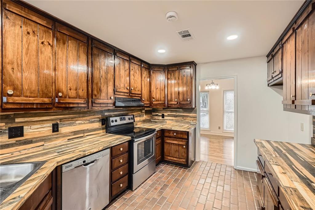 4716 Habersham Ridge, Lilburn, Georgia image 9