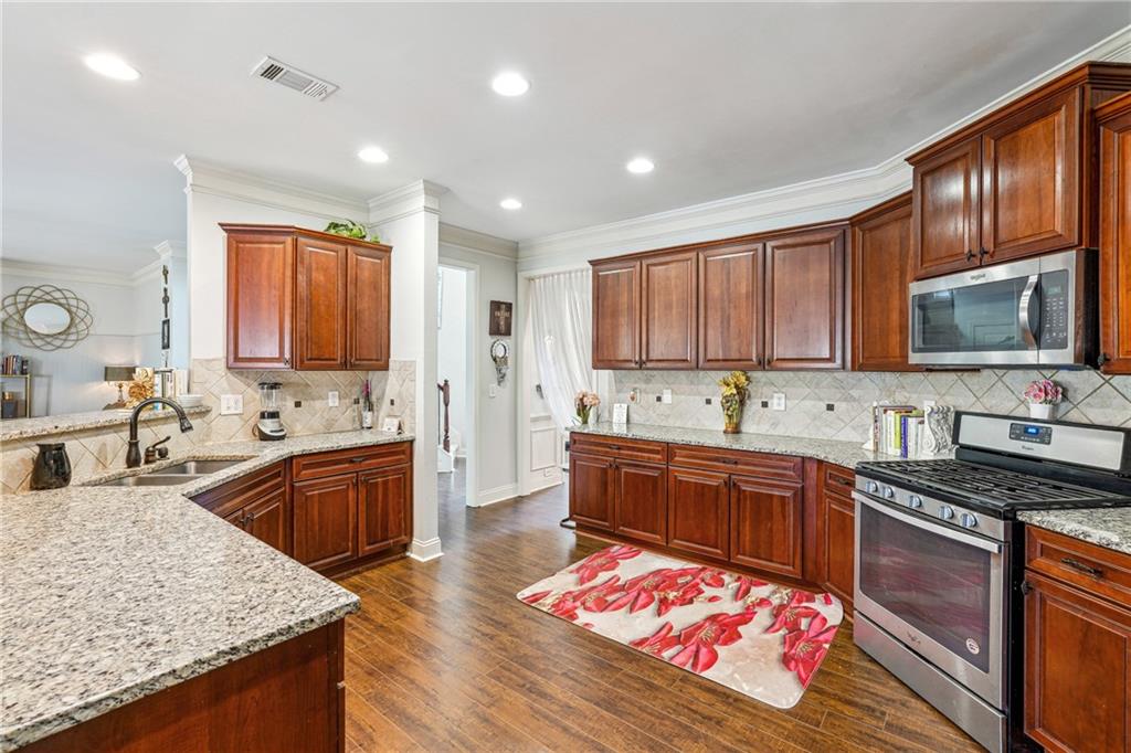 3613 Lake Estates Way, Atlanta, Georgia image 3