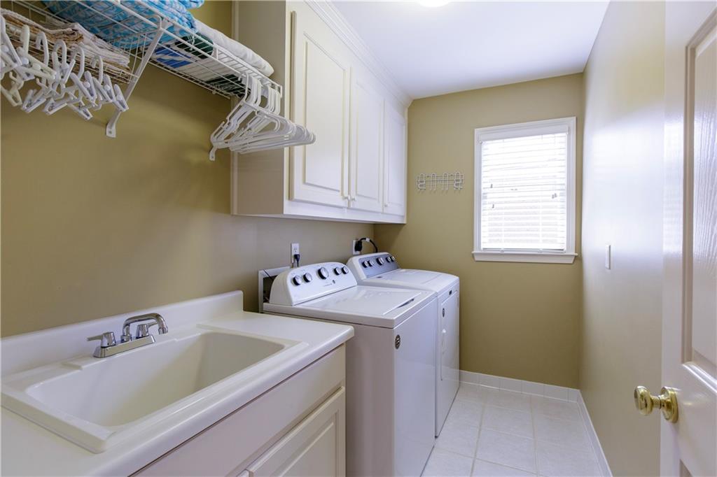 325 N Saint Phillip Lane, Alpharetta, Georgia image 40