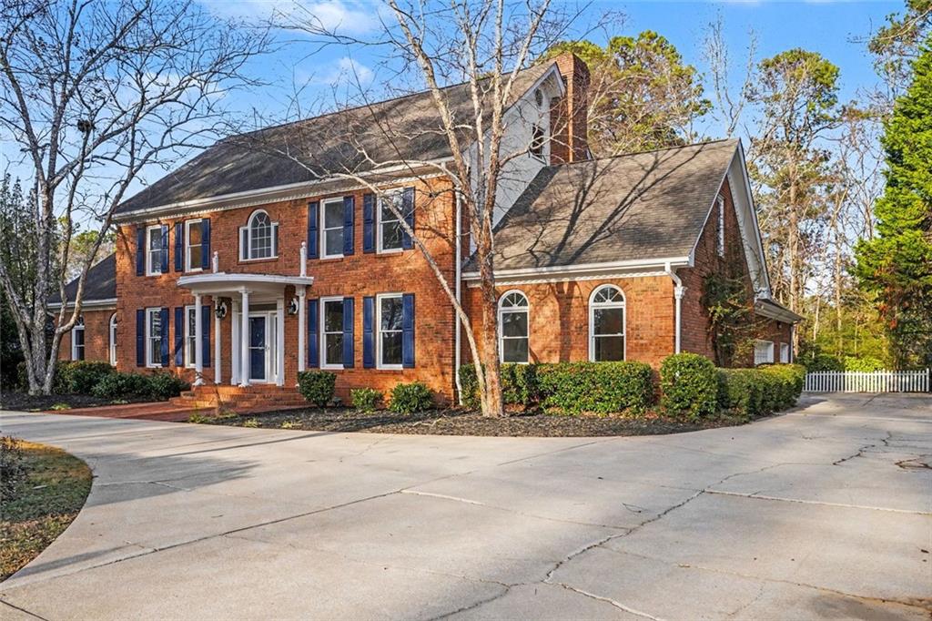 6203 Crestview Drive SE