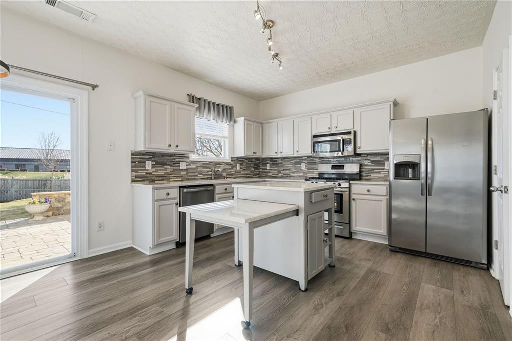 CREEKSIDE AT PROMINENCE - Residential