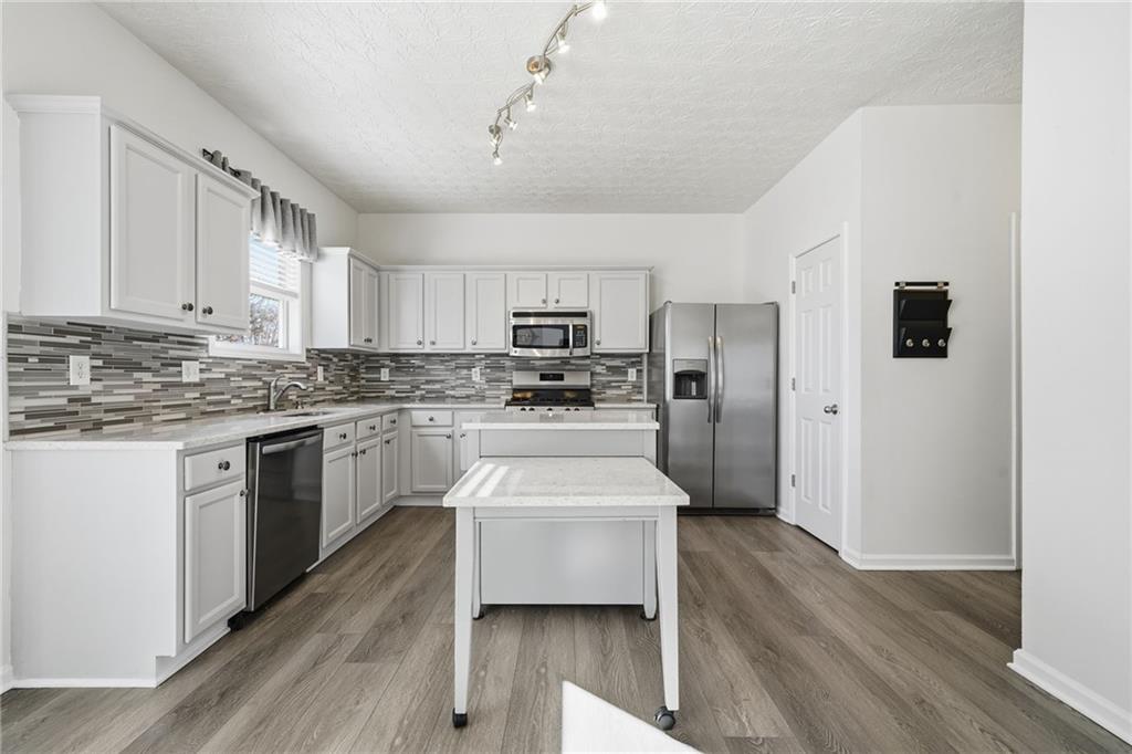 CREEKSIDE AT PROMINENCE - Residential