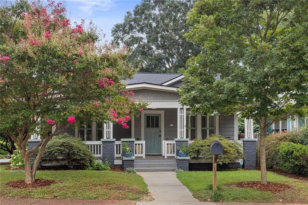 704 Woodland Avenue SE