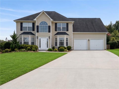 Homes For Sale - 412 Lake Front Court<br/> Stockbridge, GA 30281