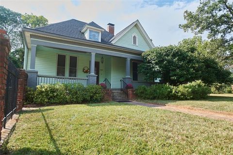 665 QUEEN Street SW Atlanta GA 30310