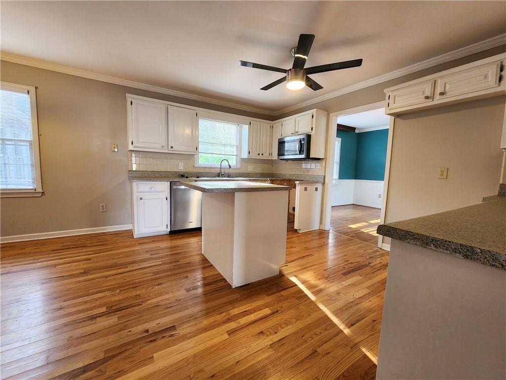 2875 Oak Meadow Drive, Snellville, Georgia image 8