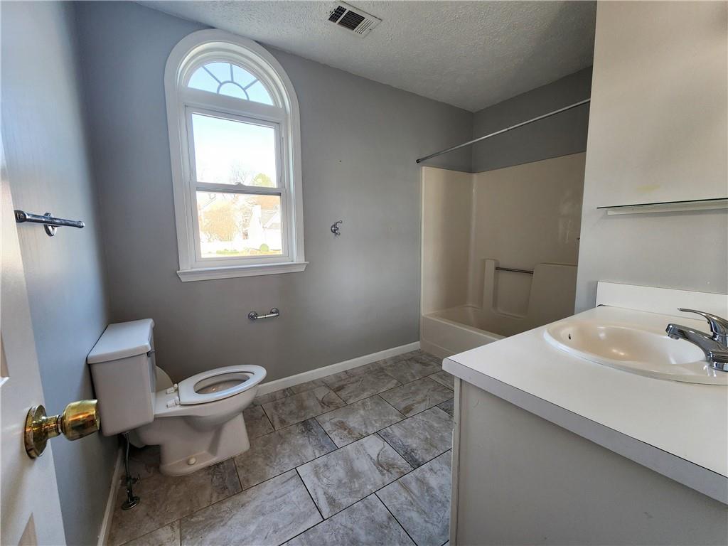 2875 Oak Meadow Drive, Snellville, Georgia image 24